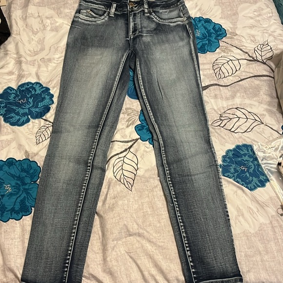 YMI Wanna Betta Butt Mid Rise Jeans Size 11 - Picture 5 of 8